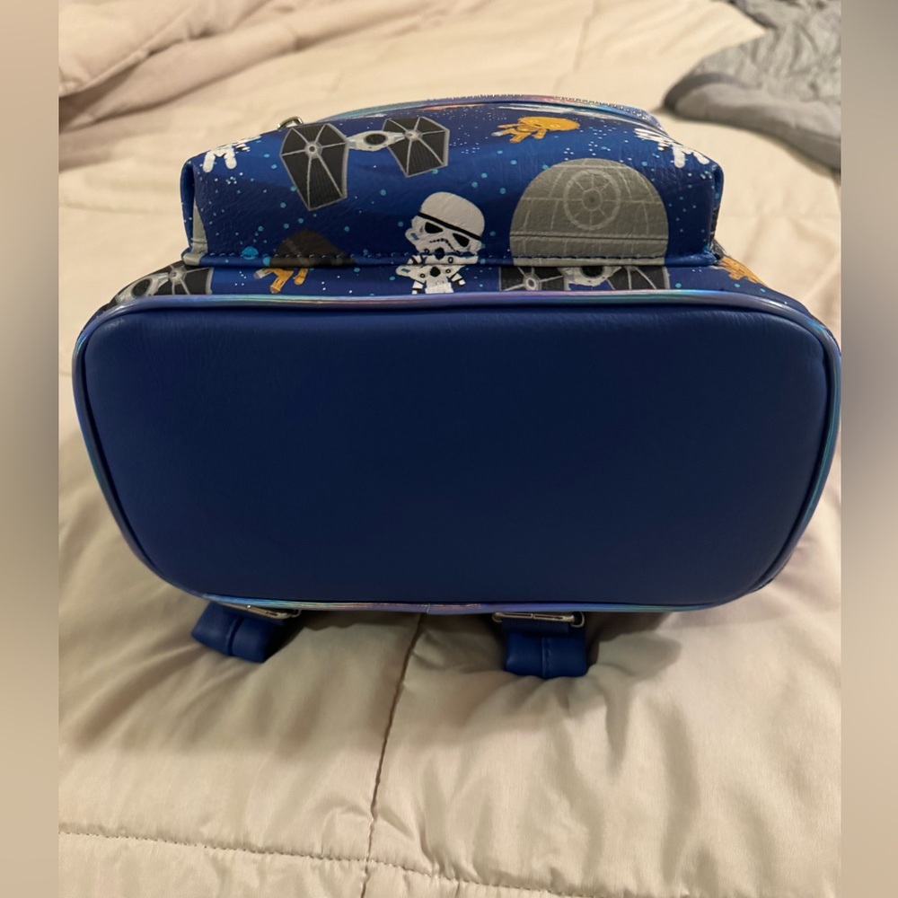 EUC LOUNGEFLY STAR WARS - Picture 6 of 7